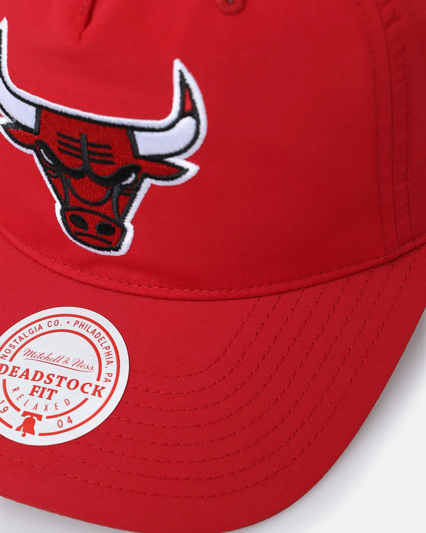 Mitchell & Ness Chicago Bulls Retro Matte Nylon Origins Snapback Red