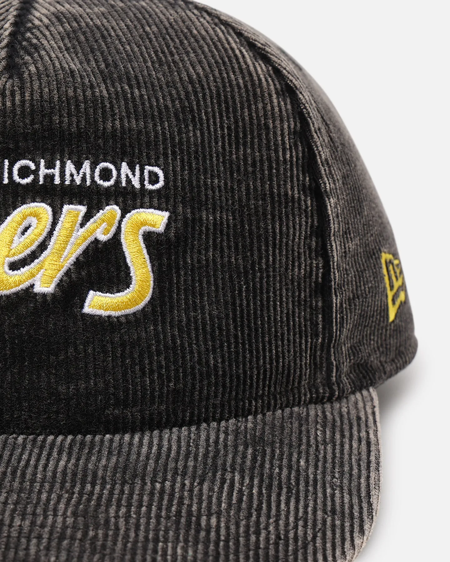 New Era Richmond Tigers 'Washed Corduroy' Pre-Curved Golfer Snapback Black/Kelly Green