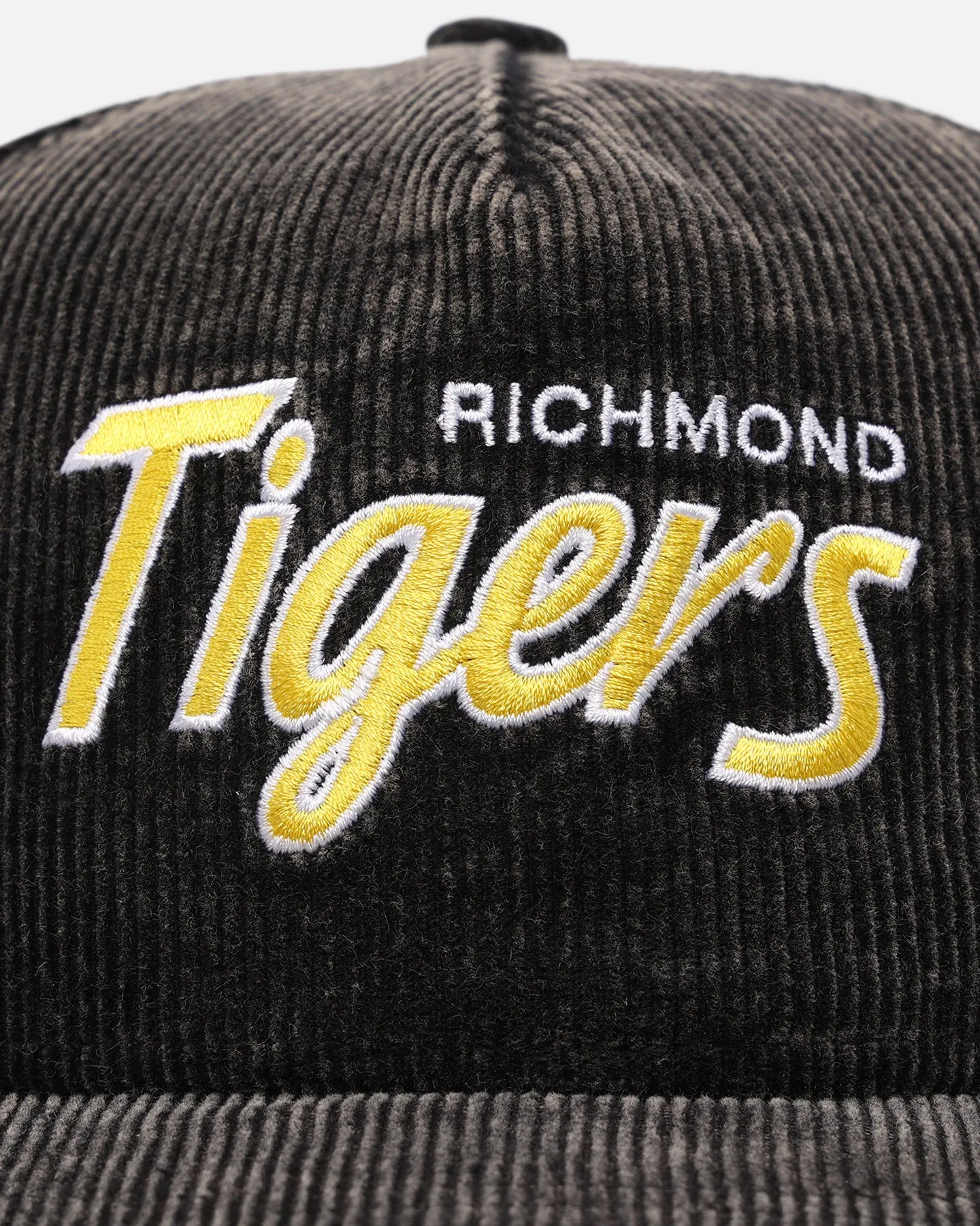 New Era Richmond Tigers 'Washed Corduroy' Pre-Curved Golfer Snapback Black/Kelly Green