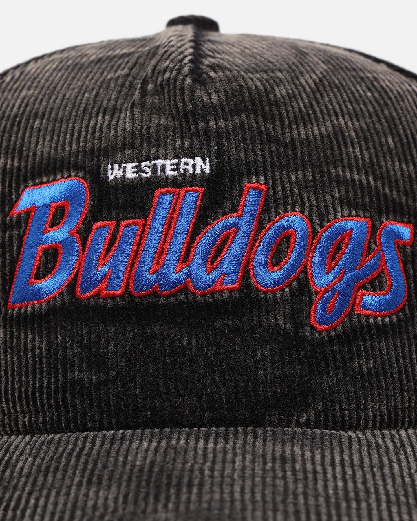 New Era Western Bulldogs 'Washed Corduroy' Pre-Curved Golfer Snapback Black/Kelly Green