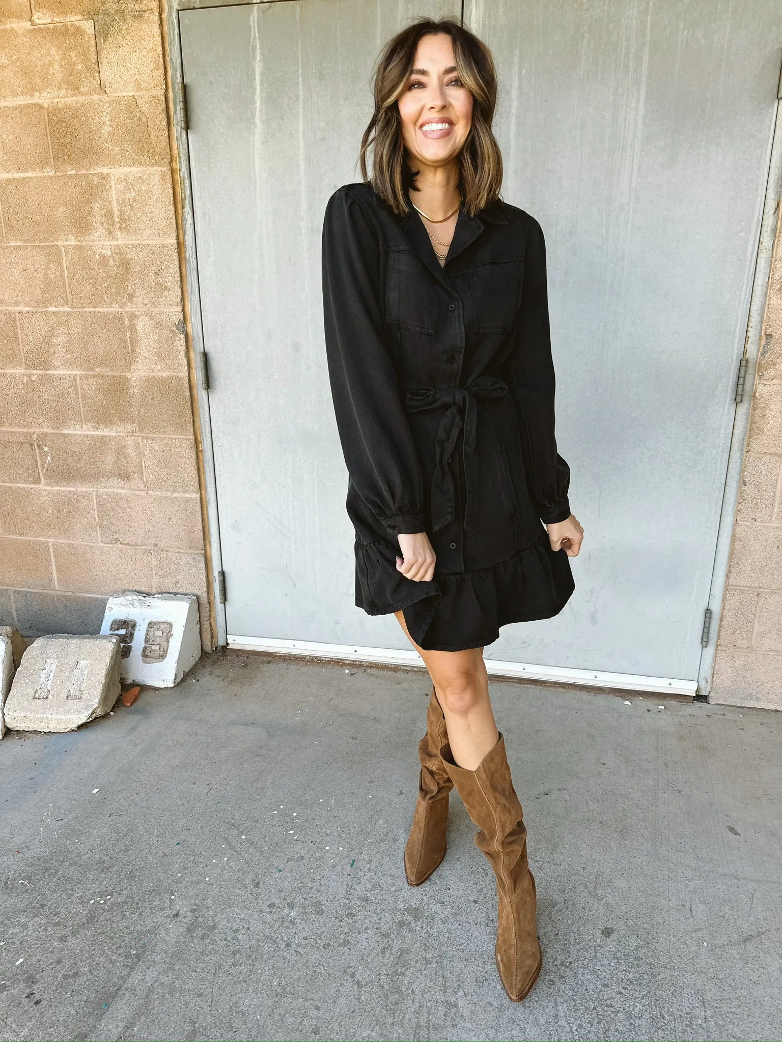 Velvet Heart Bethany Long Sleeve Dress| Black